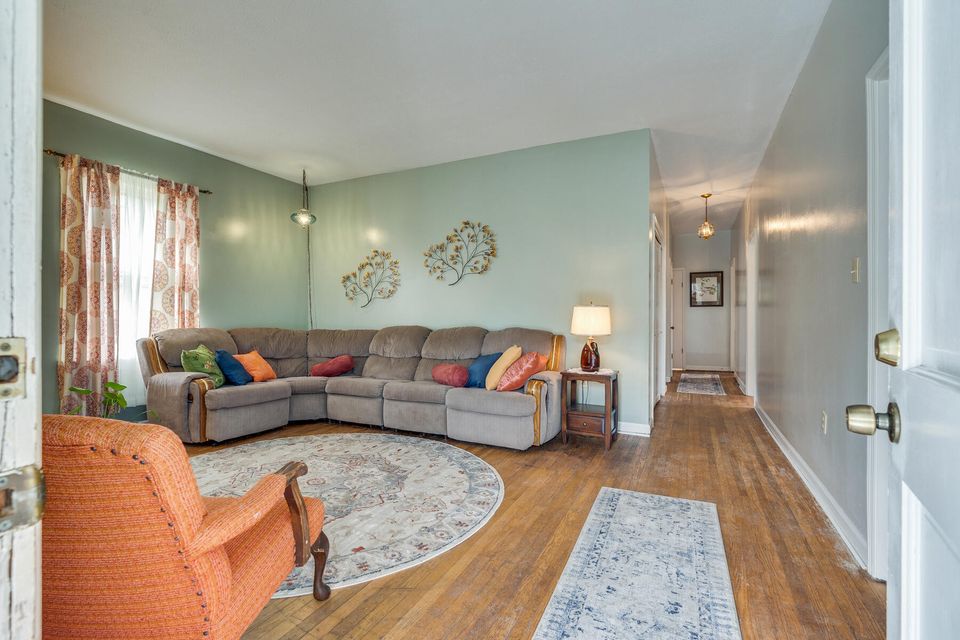 Photo #6: 615 Jackson Street