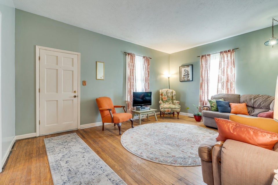 Photo #7: 615 Jackson Street
