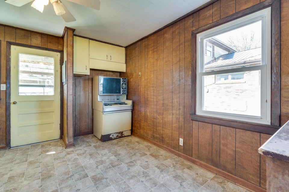 Photo #7: 1561 Redwood Drive