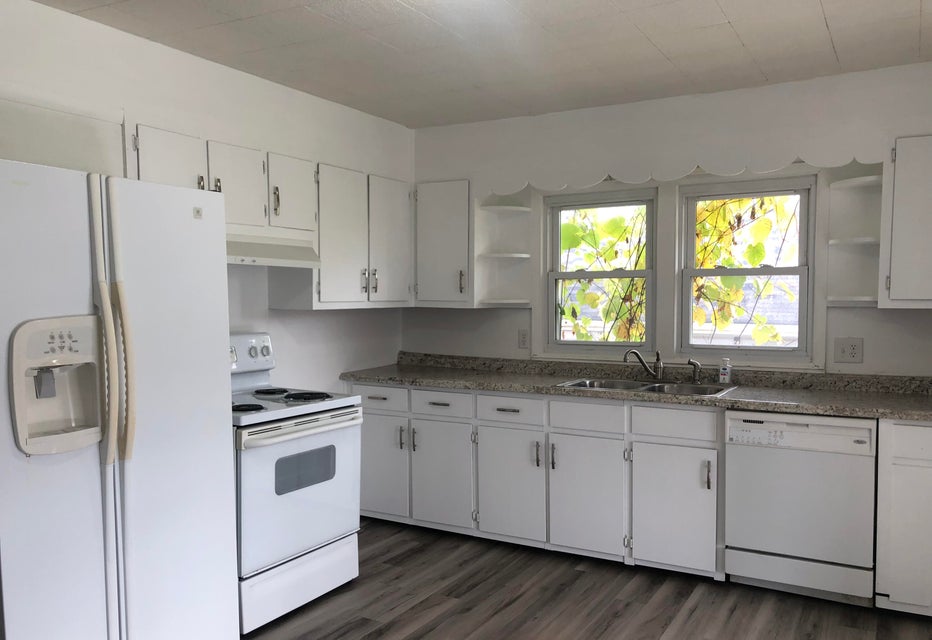 Photo #4: 406 Cottage Avenue