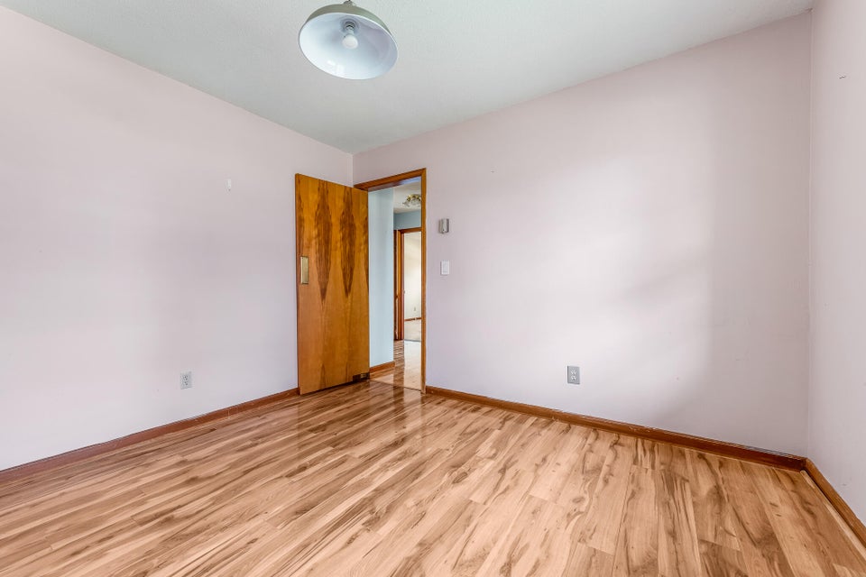 Photo #22: 216 Nelson Avenue