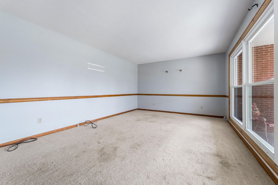 Photo #12: 216 Nelson Avenue