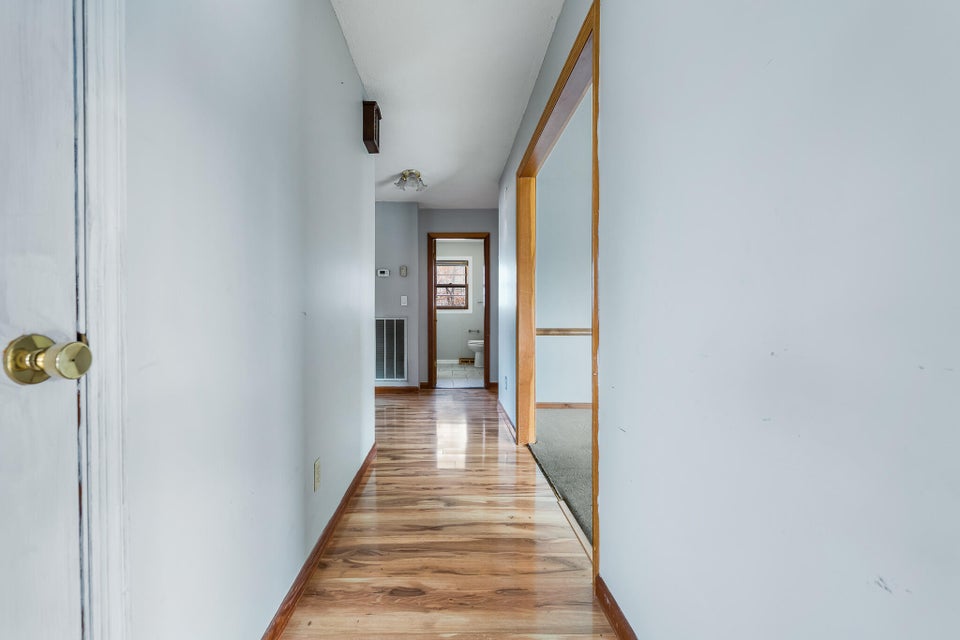 Photo #10: 216 Nelson Avenue
