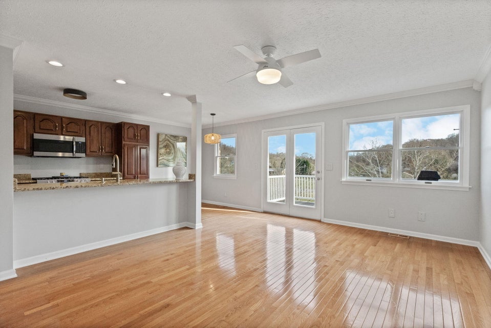 Photo #3: 428 Alexander Avenue