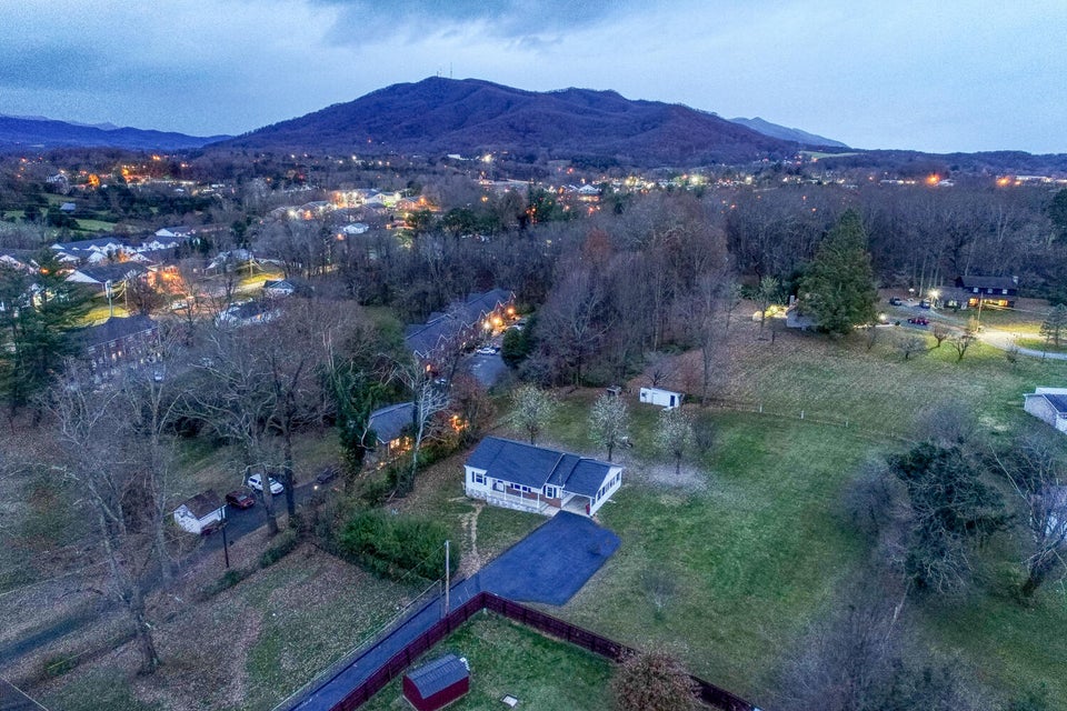 Photo #16: 904 Milligan Highway