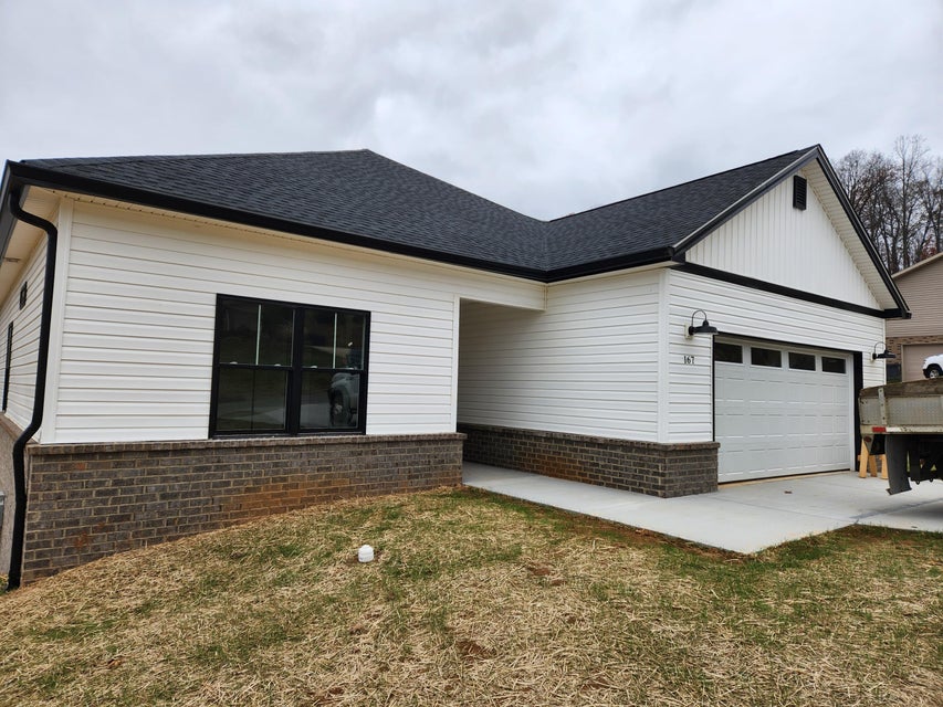 Photo #4: 167 Fox Ridge Drive
