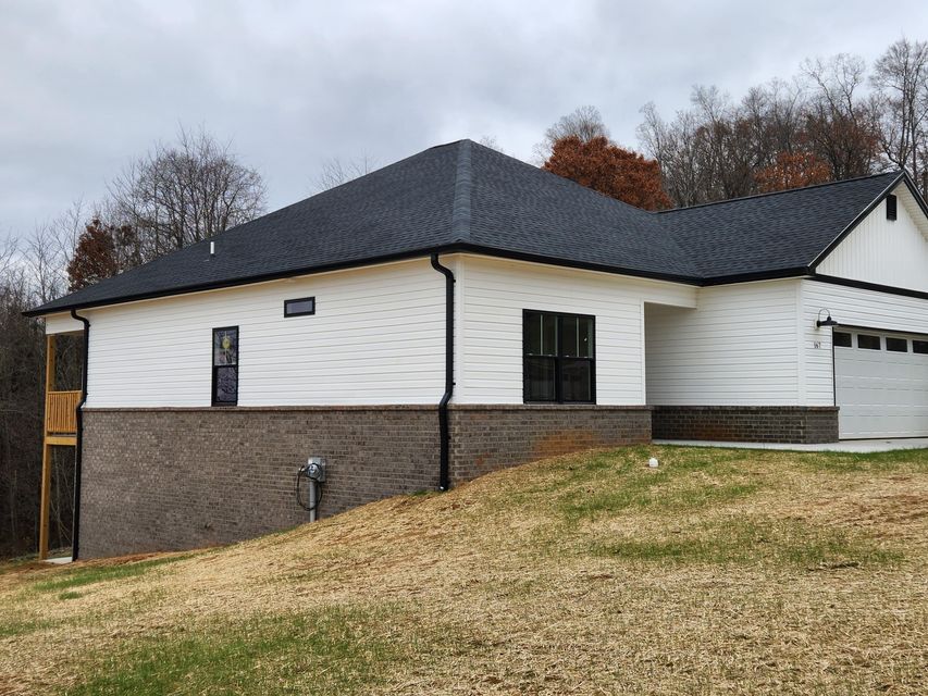 Photo #2: 167 Fox Ridge Drive
