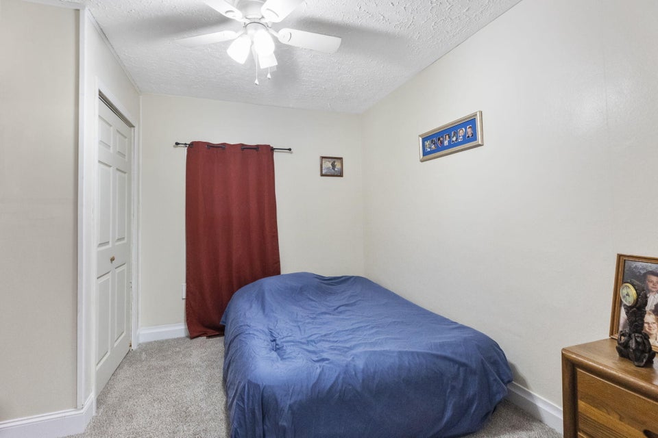 Photo #13: 409 Roan Street