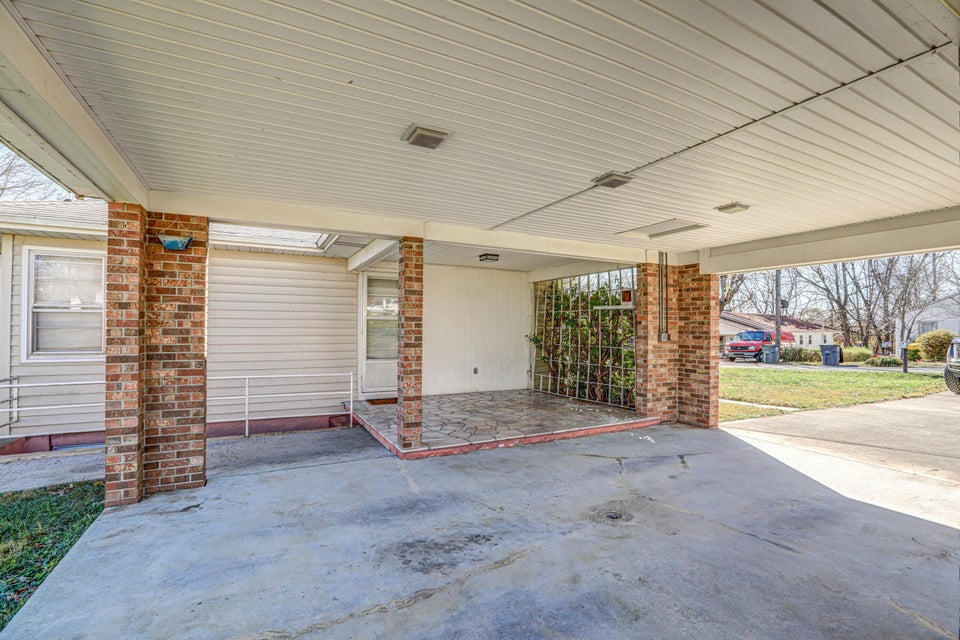 Photo #8: 212 Atlanta Avenue