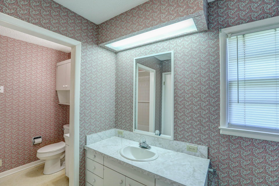 Photo #21: 212 Atlanta Avenue