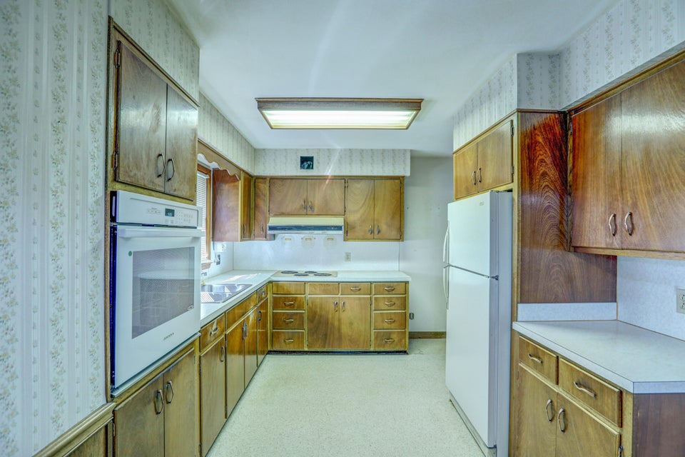 Photo #28: 212 Atlanta Avenue