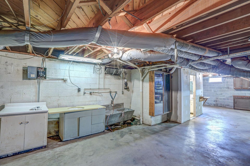 Photo #35: 212 Atlanta Avenue