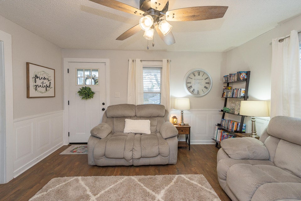 Photo #7: 225 Dover Avenue