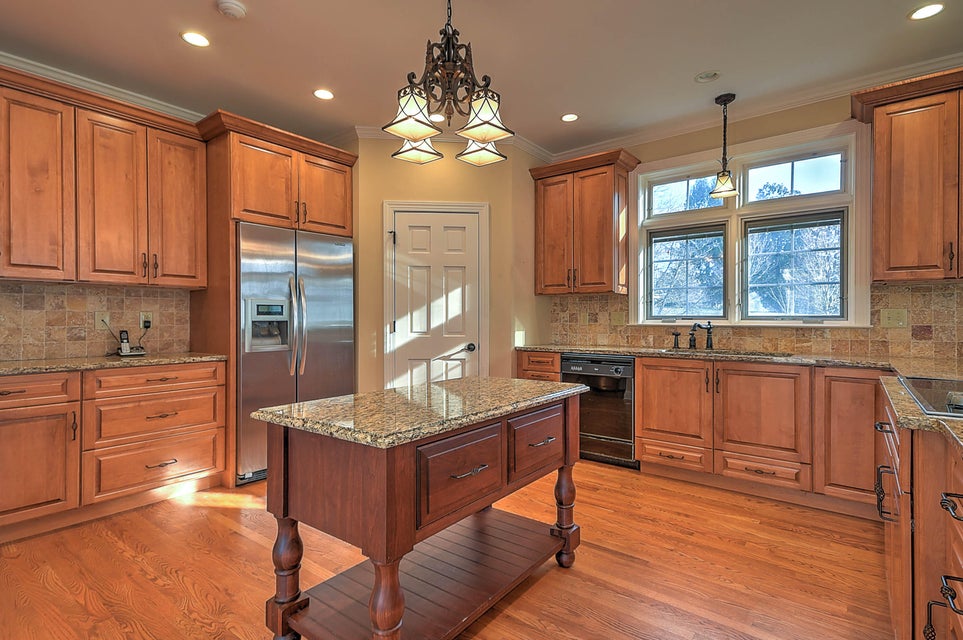 Photo #16: 121 Quail Heights Court