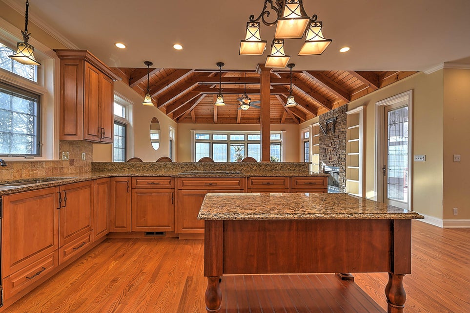 Photo #19: 121 Quail Heights Court