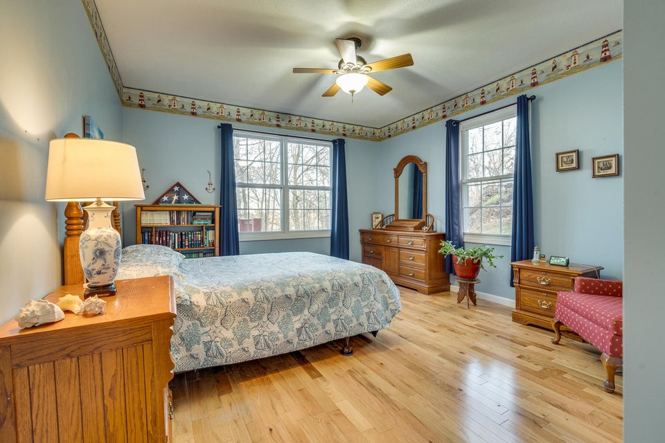 Photo #28: 152 Madelyn Street