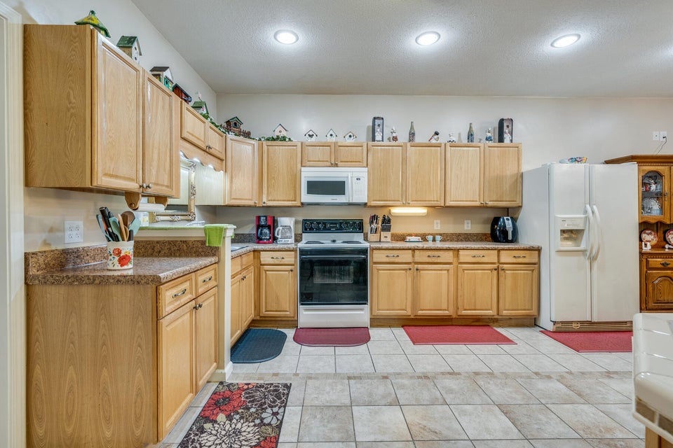 Photo #39: 152 Madelyn Street