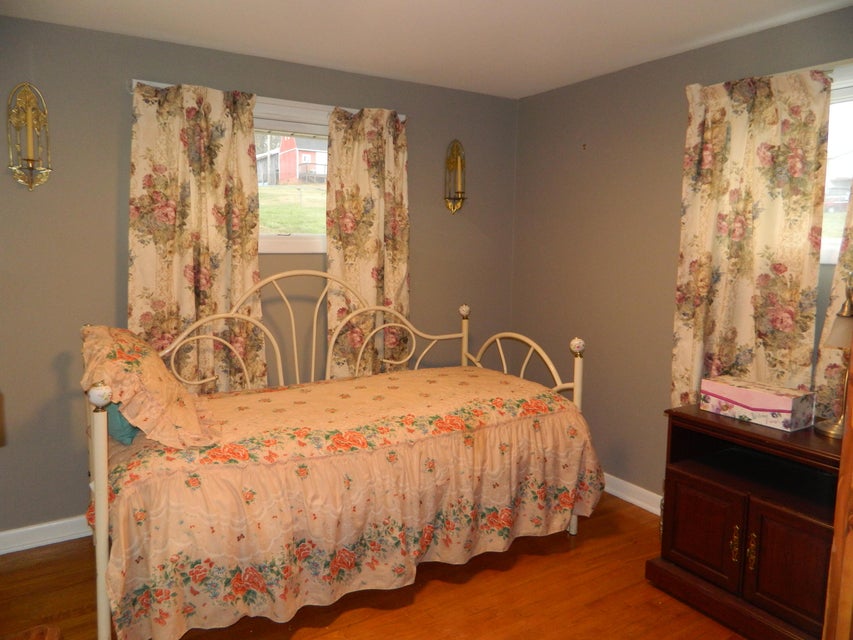 Photo #10: 612 Gillespie Avenue