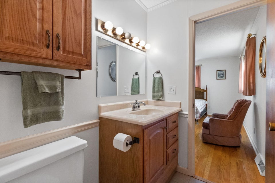 Photo #12: 123 Greenfield Street