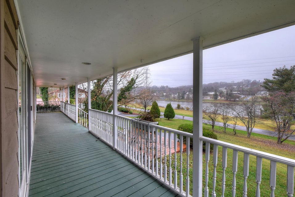 Photo #6: 304 Ridgefields Road