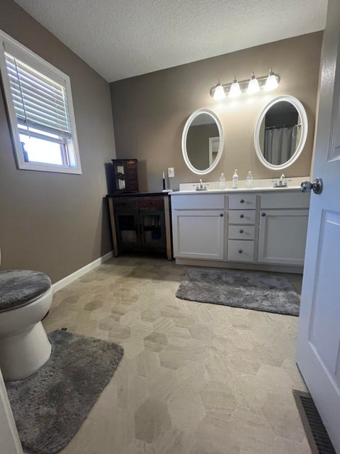 Photo #10: 2512 Ryleigh Ridge Drive