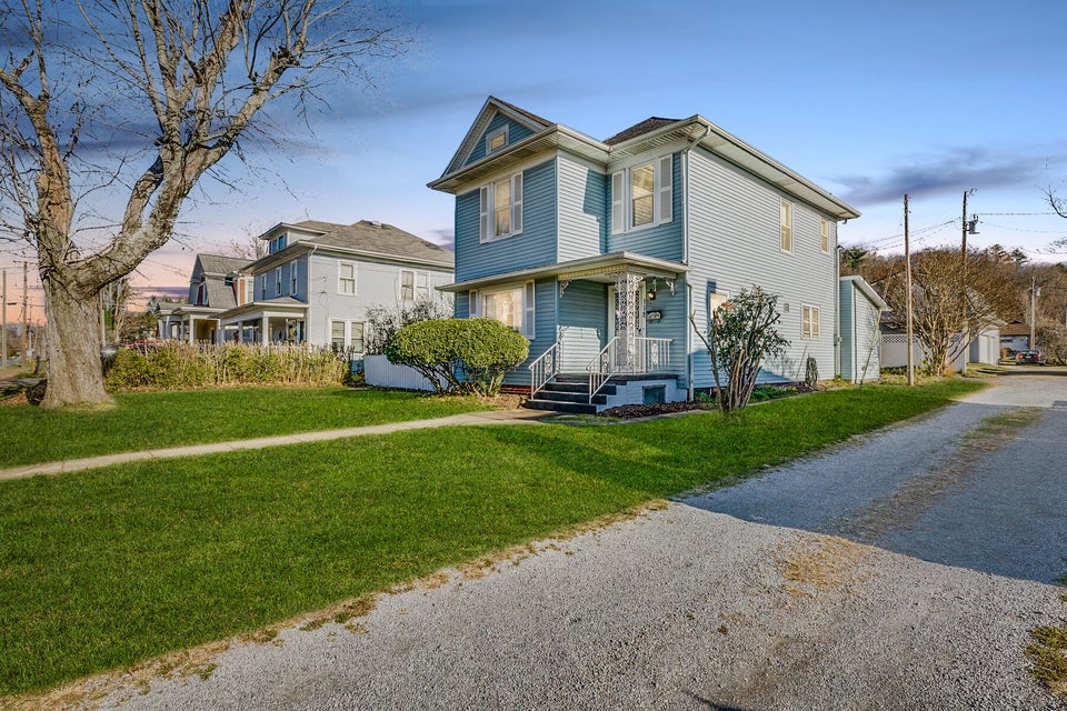 Photo #2: 118 Elm Avenue