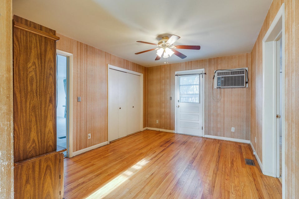 Photo #12: 118 Elm Avenue