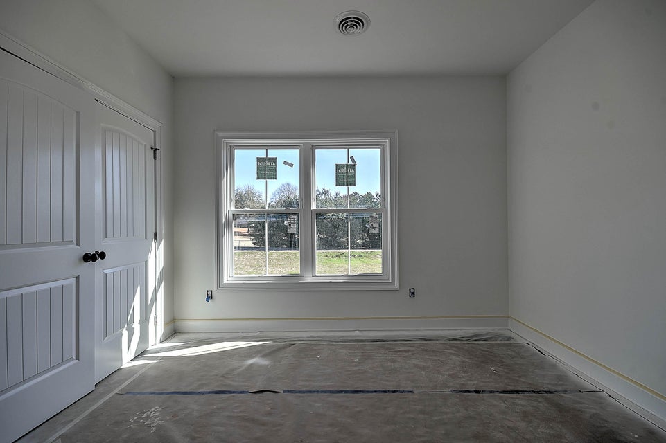 Photo #25: 260 Green Lawn Avenue