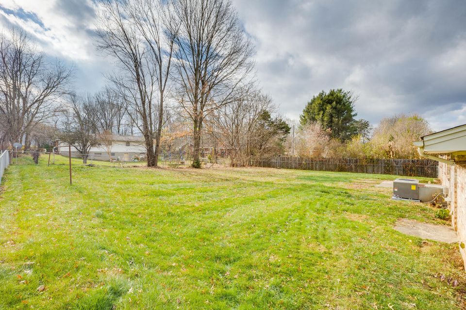 Photo #39: 2412 Circleview Drive