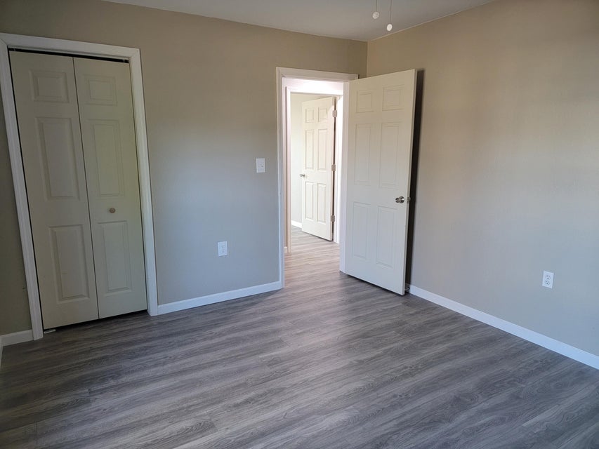 Photo #42: 218 Rhea Avenue