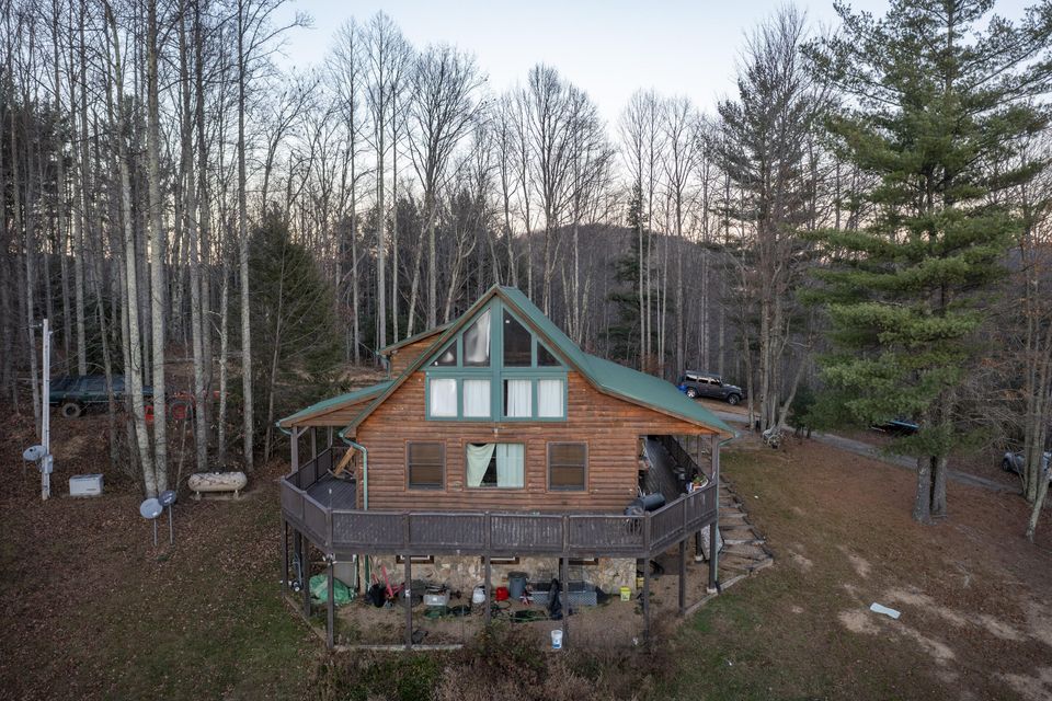 Photo #4: 305 Blackberry Cove Circle