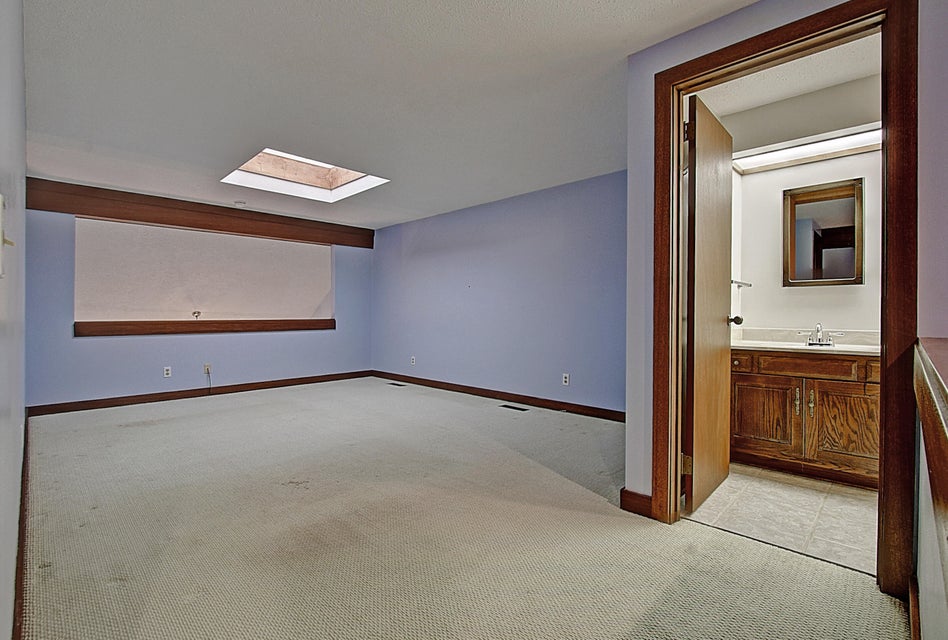 Photo #29: 100 Periwinkle Place