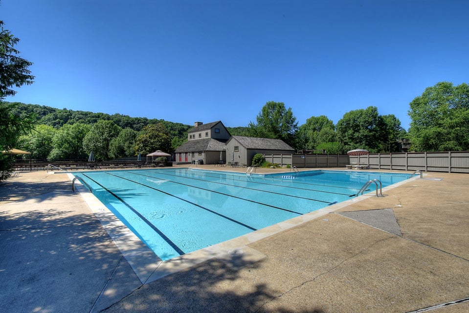 Photo #48: 100 Periwinkle Place