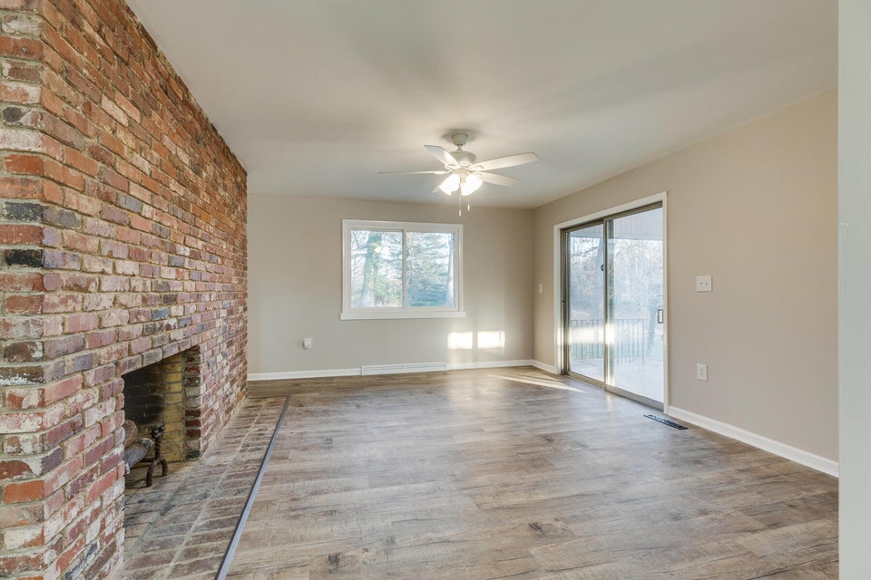 Photo #17: 517 Robindale Lane