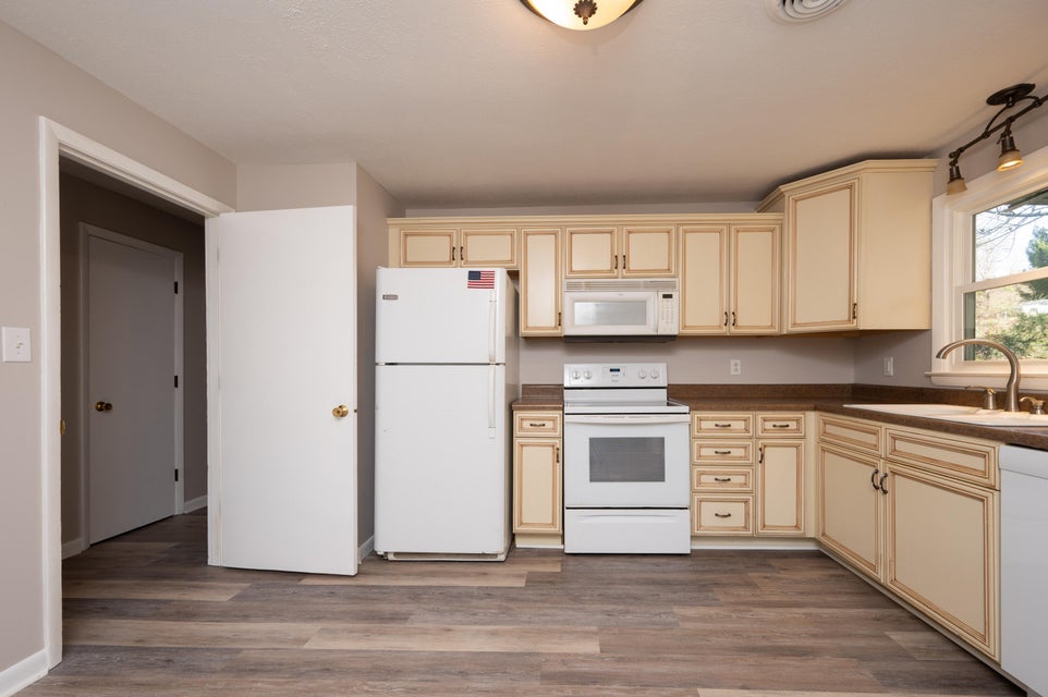 Photo #7: 343 Summerville Road