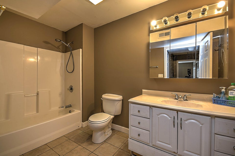 Photo #33: 807 Fain Ave Avenue