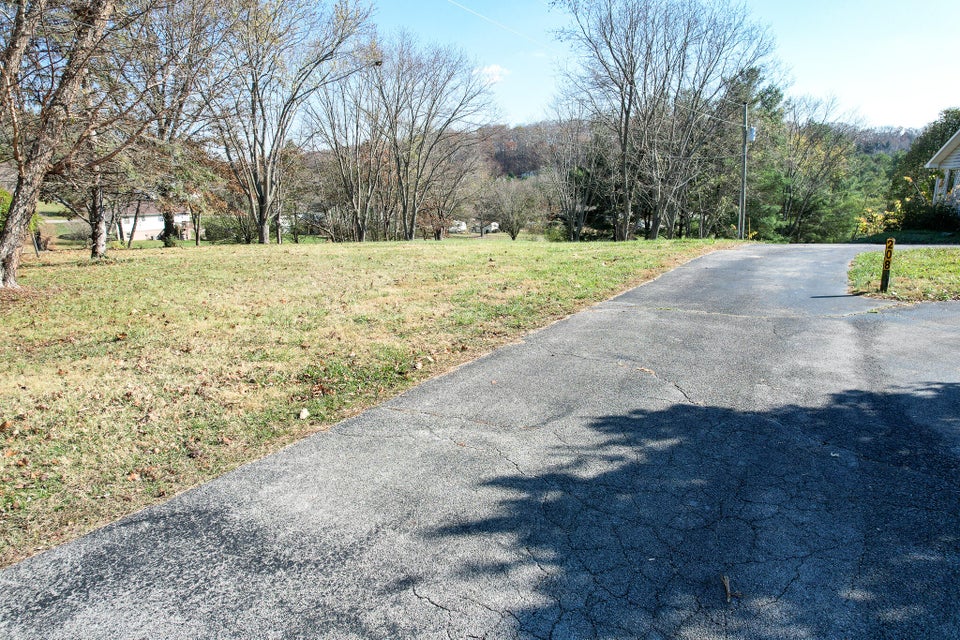 Photo #5: 208 Mikes Avenue
