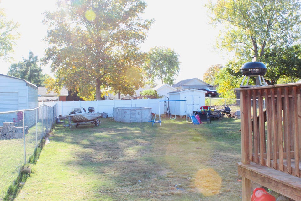 Photo #6: 800 Montvue Avenue