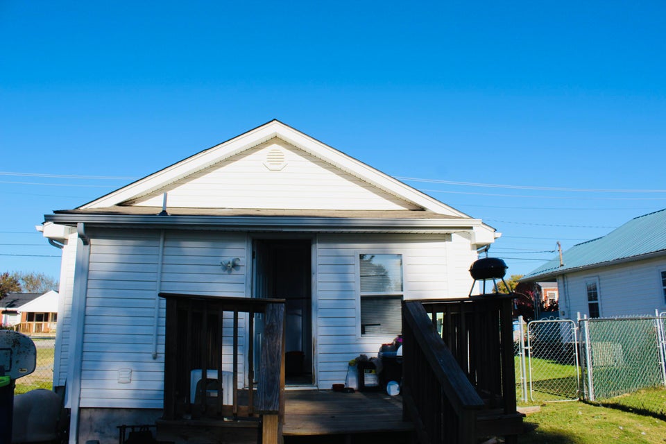 Photo #7: 800 Montvue Avenue