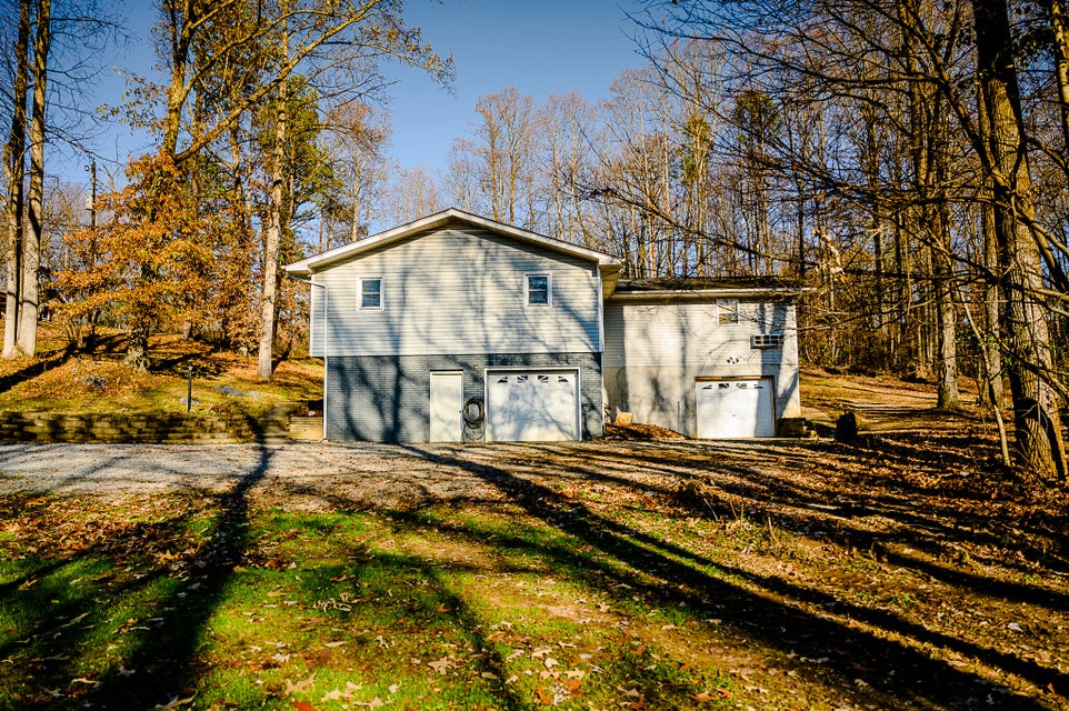 Photo #78: 173 Horseshoe Drive