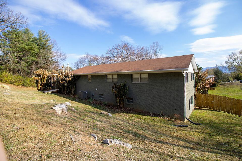 Photo #44: 202 Ponderosa Drive