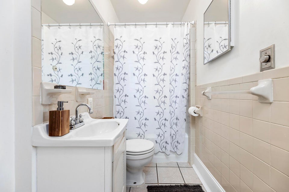 Photo #13: 411 F Street