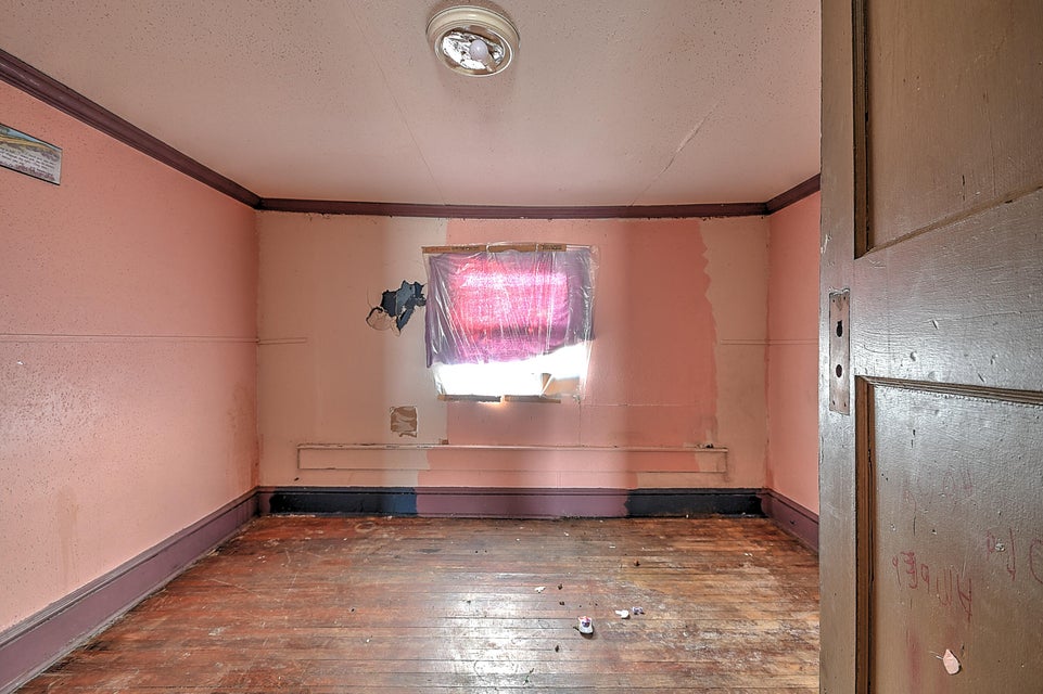Photo #22: 1105 Broad Street