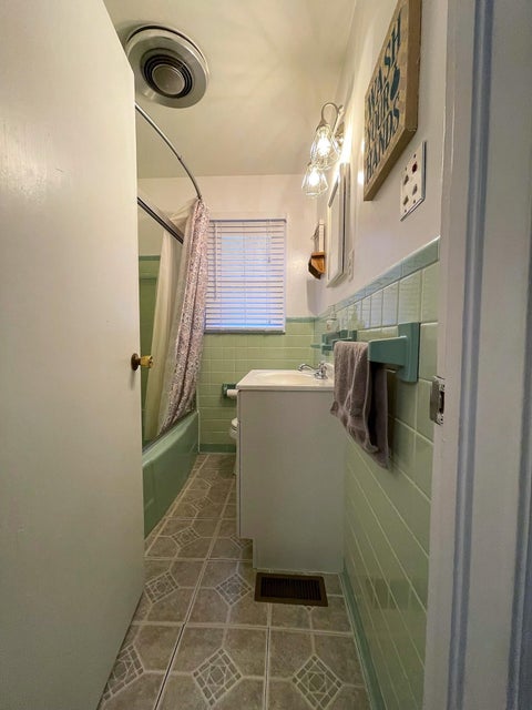 Photo #18: 20162 Mosby Avenue