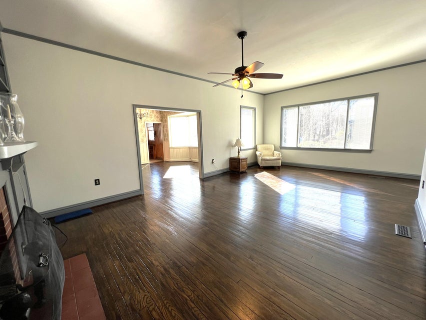Photo #41: 215 2nd Street