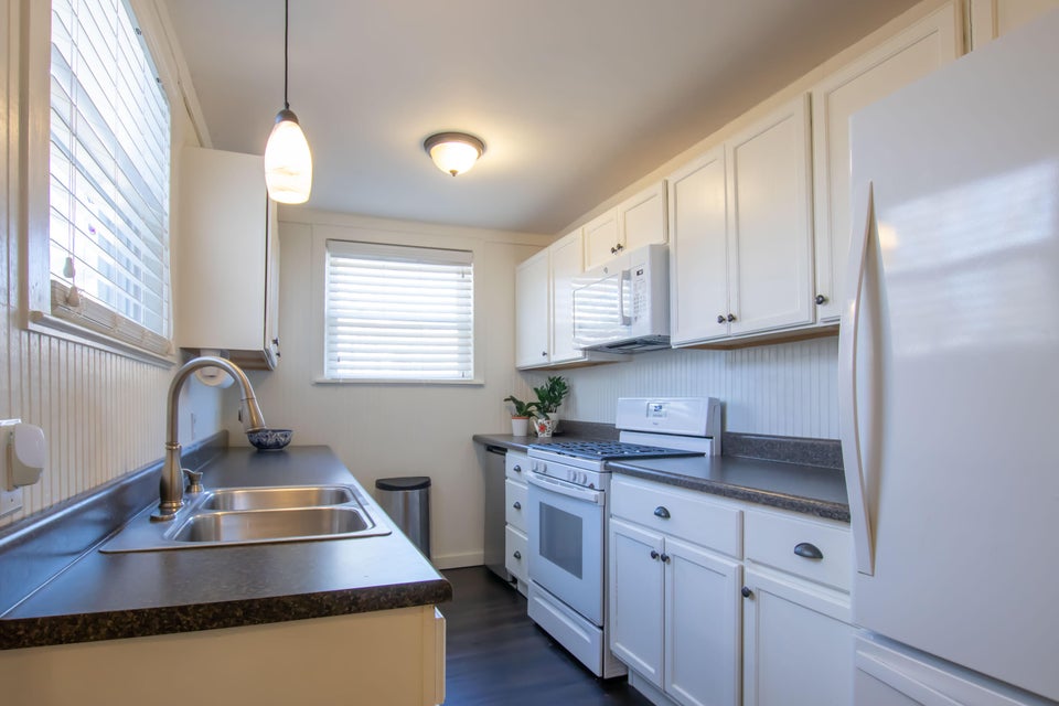 Photo #10: 770 Park Street