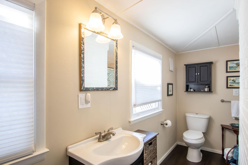 Photo #17: 770 Park Street