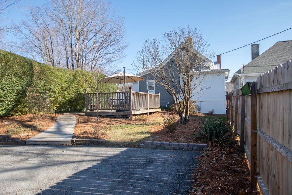 Photo #32: 770 Park Street