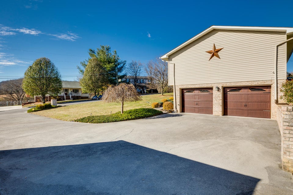 Photo #36: 222 Beechnut Hill