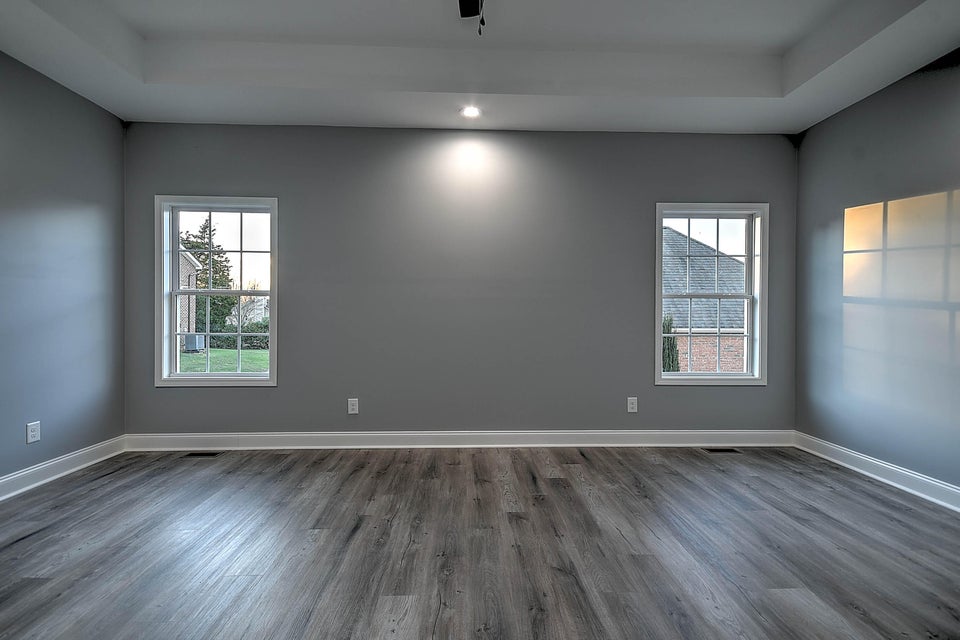 Photo #25: 402 Manchester Place
